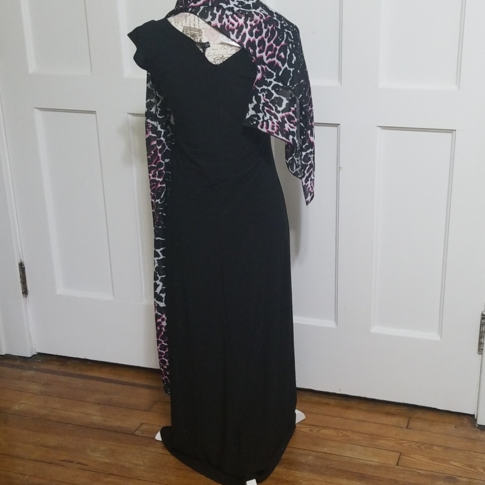 Tiana B.Dress - Picture 4 of 8